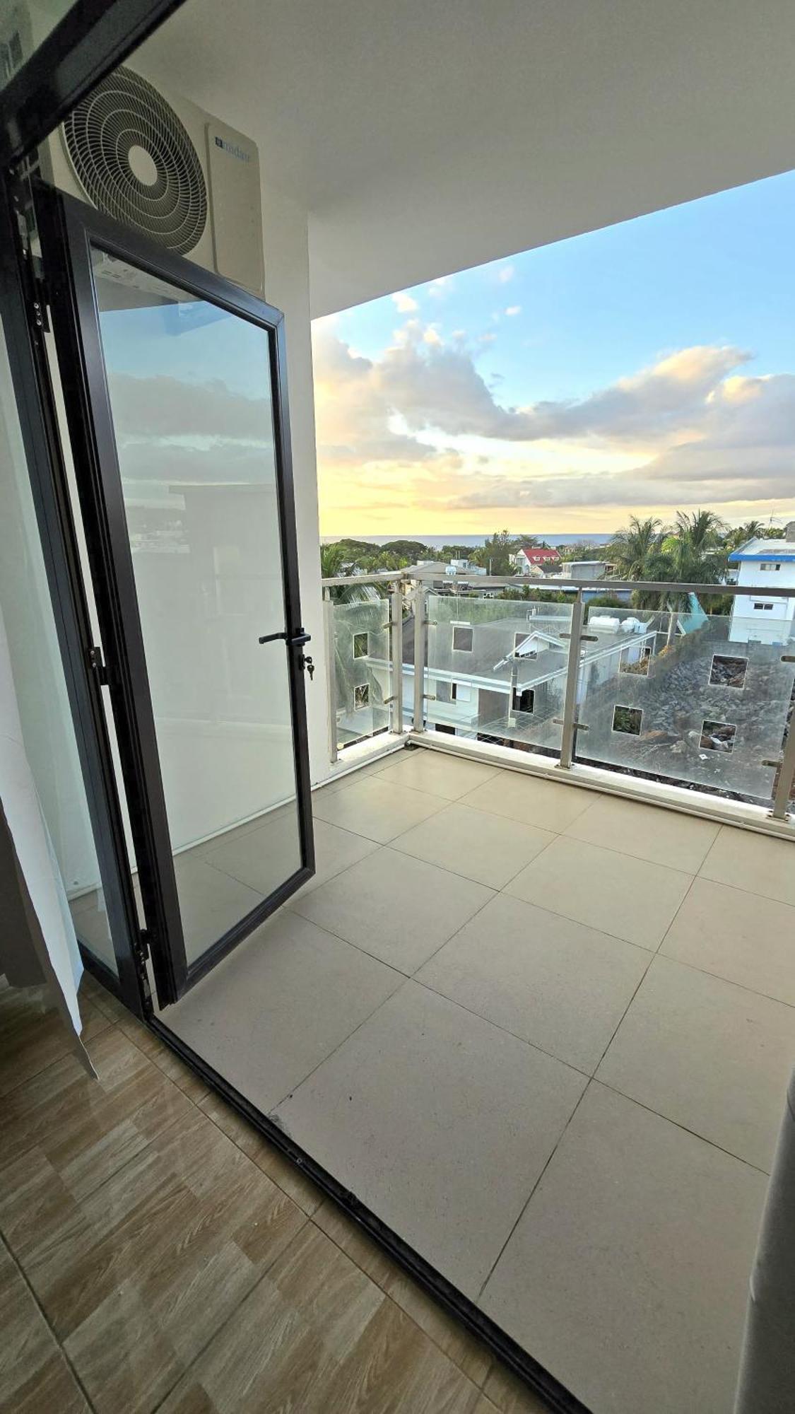 Apartamento Luxury Penthouse With Infinity Pool & Stunning Sea View Flic-en-Flacq Exterior foto